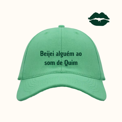 Beijei alguém ao som de Quim