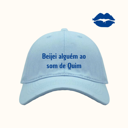 Beijei alguém ao som de Quim