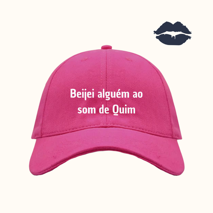 Beijei alguém ao som de Quim